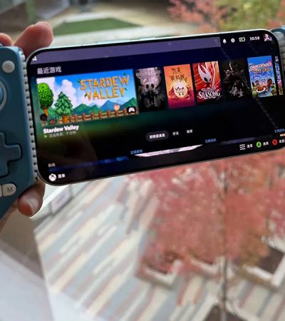 گیمینگ با گوشی شیائومی و دسته کنسولی